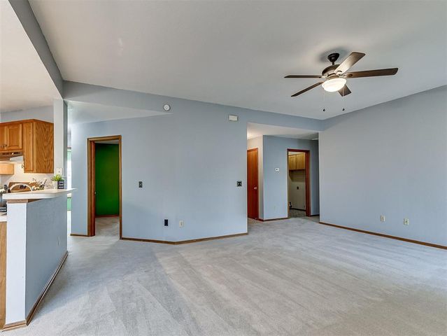 321 Bradgate Drive, Yukon, OK 73099