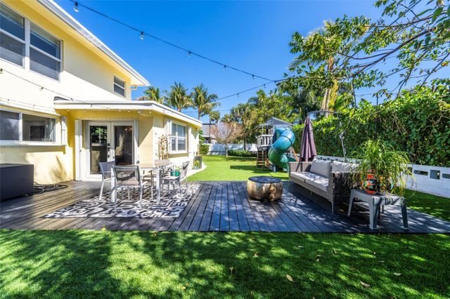 2630 NE 25th Street, Lighthouse Point, FL 33064