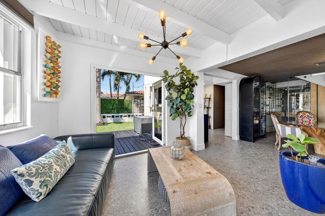 2630 NE 25th Street, Lighthouse Point, FL 33064