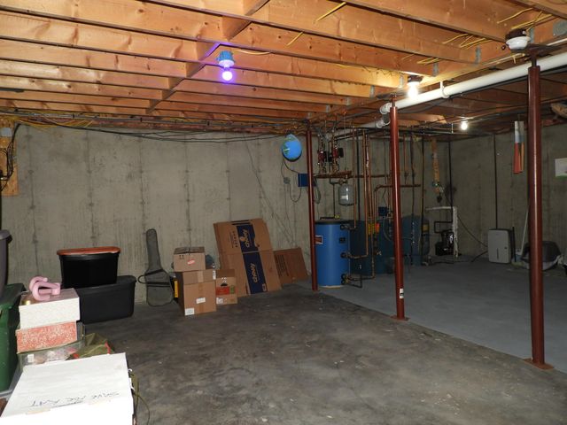 153 Quaker Highlands Road, Peru, NY 12972