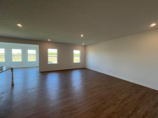 4357 Pumelo Drive, Grove City, OH 43123