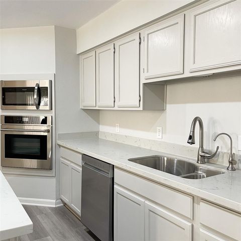 6522 Grandvale Drive, Houston, TX 77072