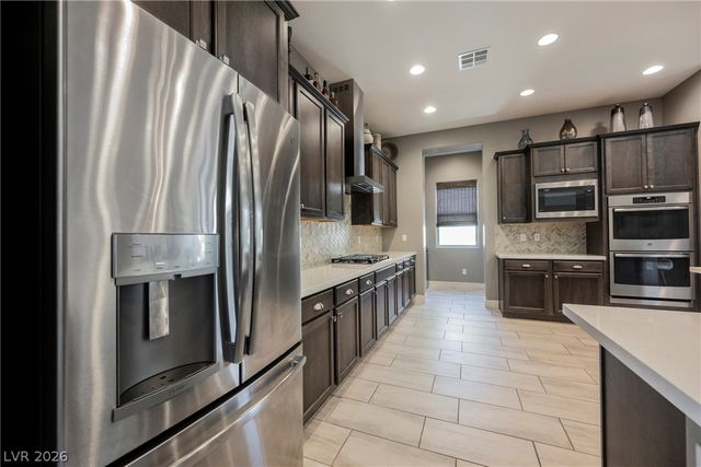8133 Pinetop Crest Street, Las Vegas, NV 89166