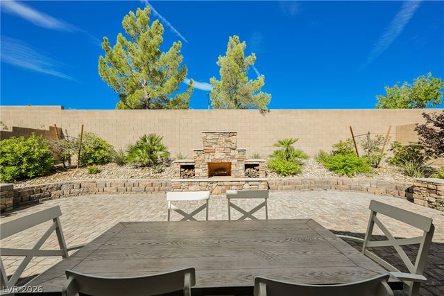 8133 Pinetop Crest Street, Las Vegas, NV 89166