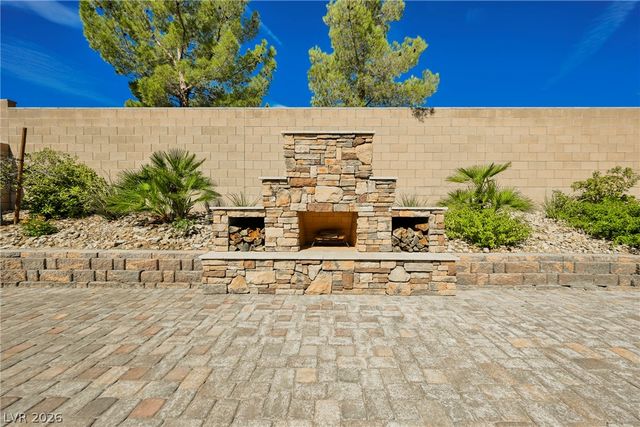 8133 Pinetop Crest Street, Las Vegas, NV 89166