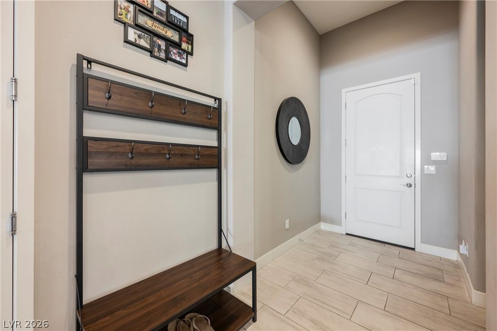 8133 Pinetop Crest Street, Las Vegas, NV 89166 — photo 4