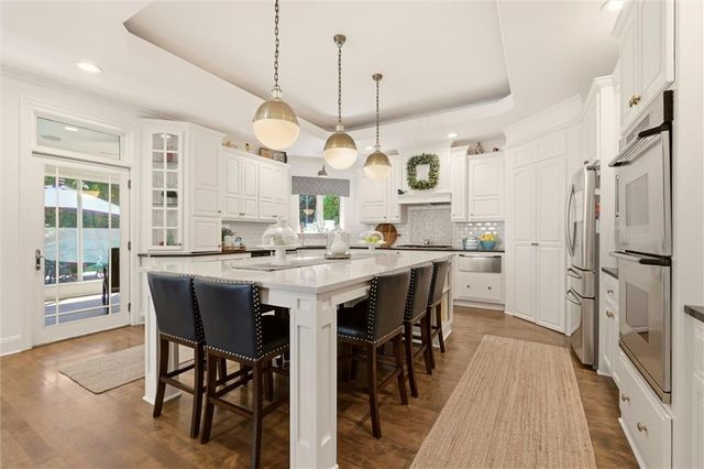 8447 Summit Street, Lenexa, KS 66215