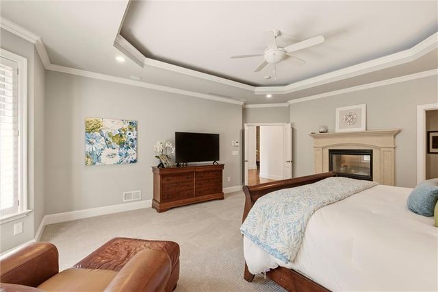 8447 Summit Street, Lenexa, KS 66215