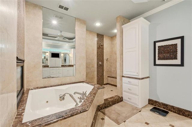 8447 Summit Street, Lenexa, KS 66215