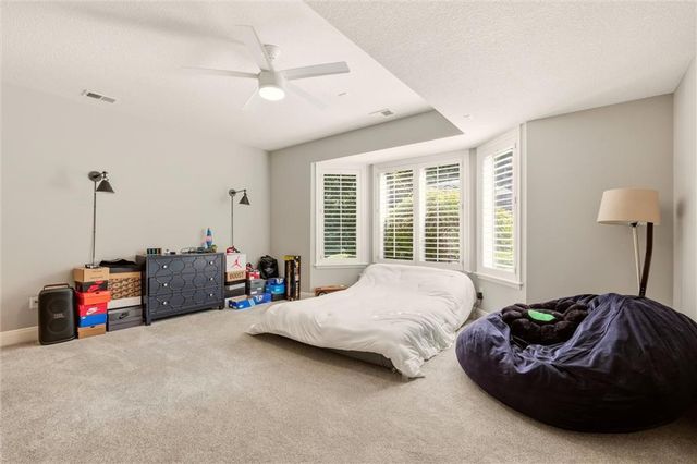 8447 Summit Street, Lenexa, KS 66215