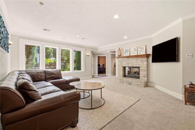 8447 Summit Street, Lenexa, KS 66215