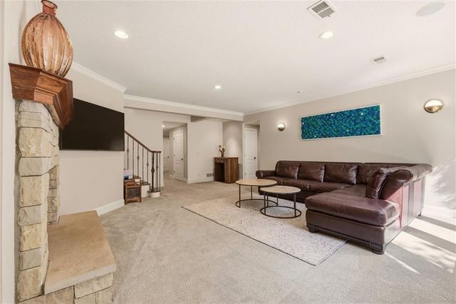 8447 Summit Street, Lenexa, KS 66215