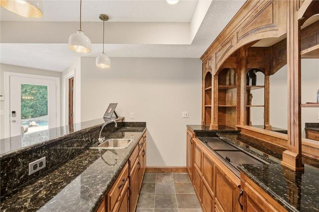 8447 Summit Street, Lenexa, KS 66215