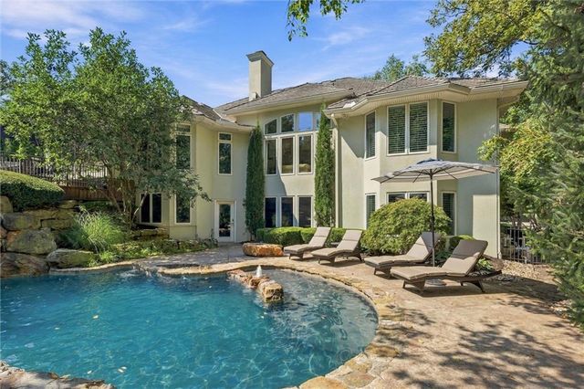 8447 Summit Street, Lenexa, KS 66215