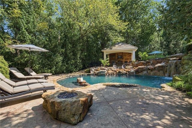 8447 Summit Street, Lenexa, KS 66215