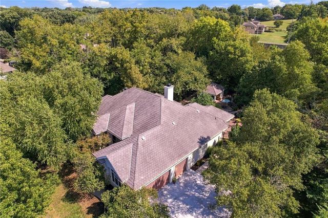 8447 Summit Street, Lenexa, KS 66215