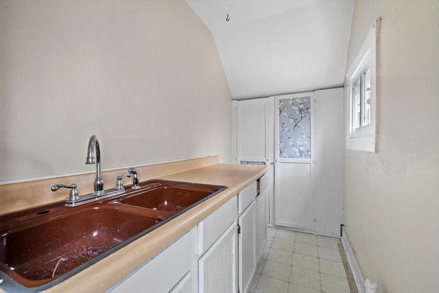 6545 5th AVENUE, Kenosha, WI 53143