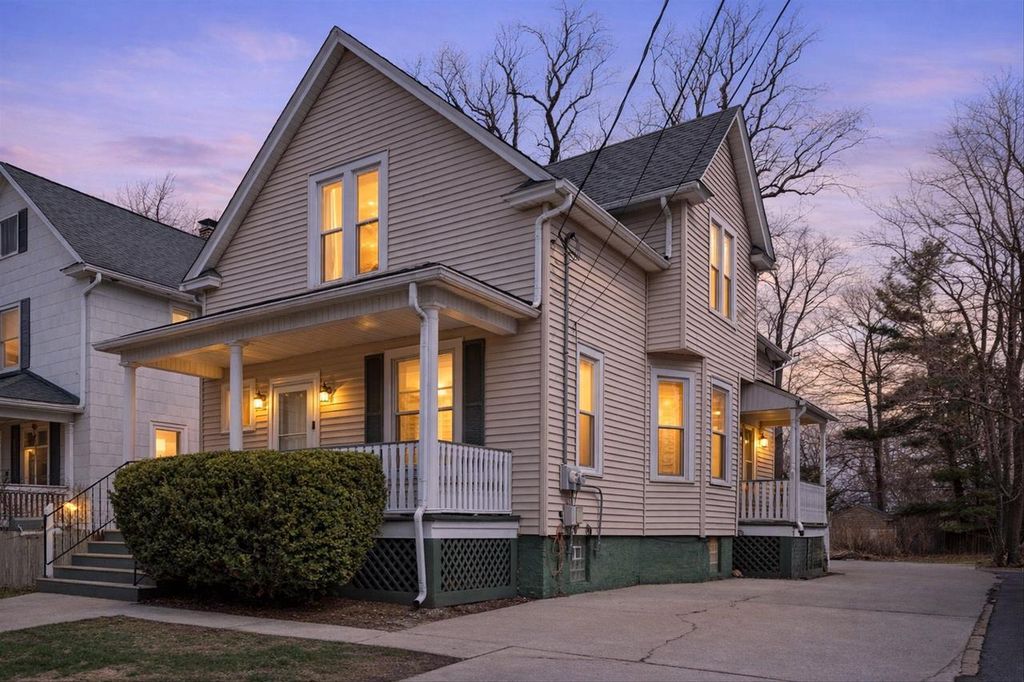 6545 5th AVENUE, Kenosha, WI 53143
