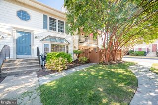 6052-A ESSEX HOUSE SQ #6052A, Alexandria, VA 22310