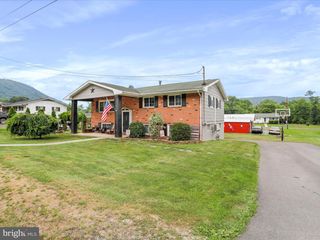 46 POPLAR ST, Ridgeley, WV 26753