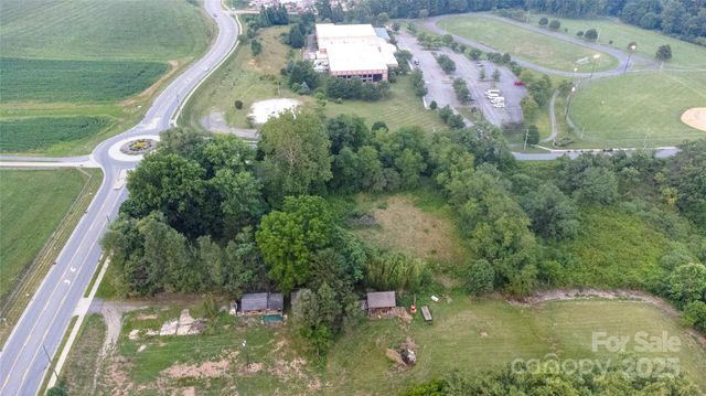625 Vance Street, Waynesville, NC 28786