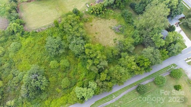 625 Vance Street, Waynesville, NC 28786