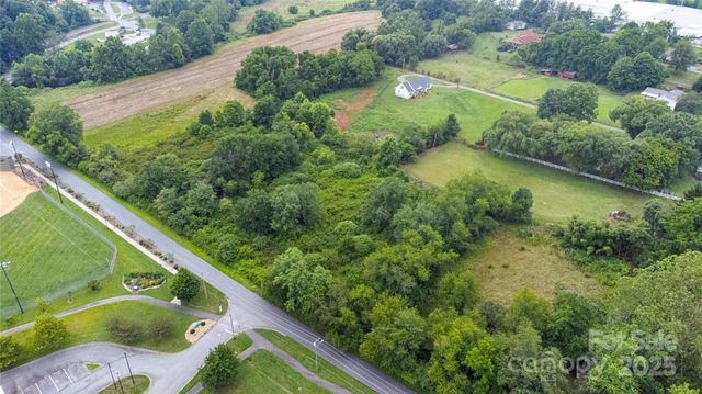 625 Vance Street, Waynesville, NC 28786