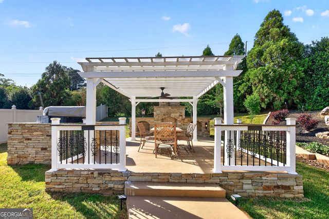 215 Legends Drive, Fayetteville, GA 30215