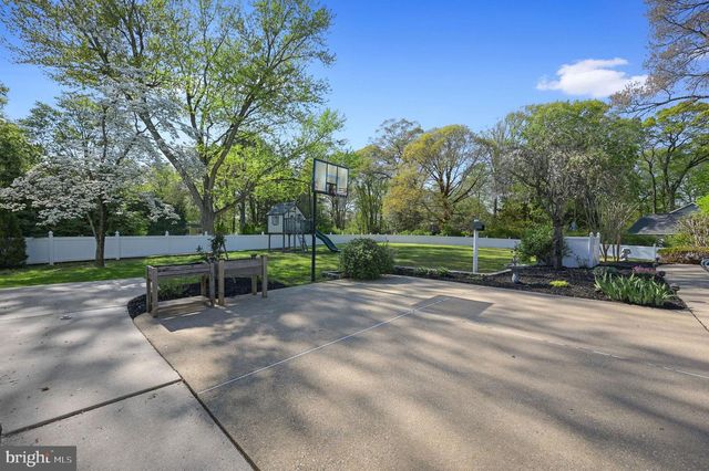 183 N FAIRFIELD DR, Dover, DE 19901
