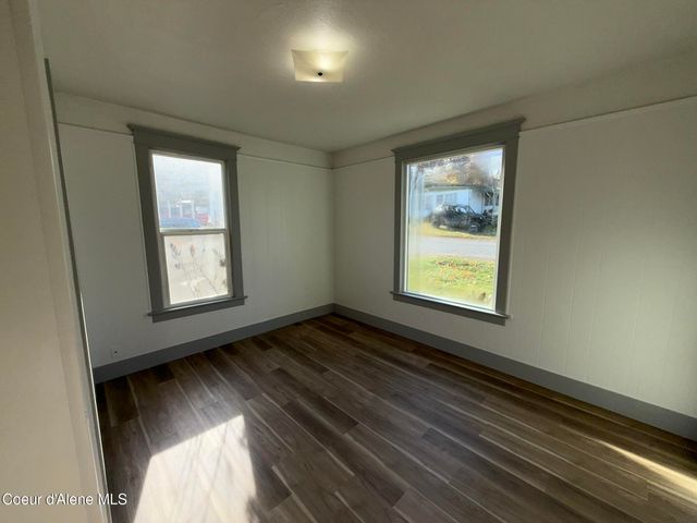 312 S 4th St, St. Maries, ID 83861