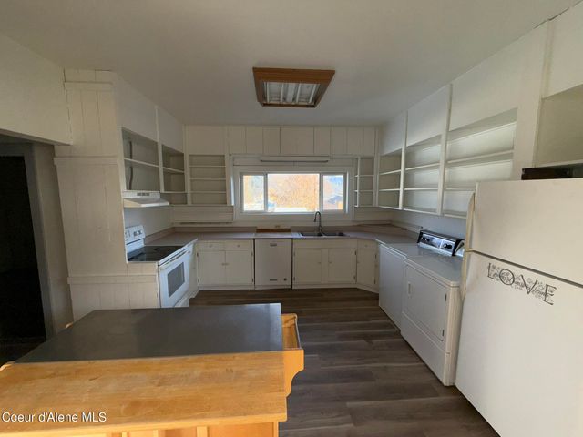 312 S 4th St, St. Maries, ID 83861