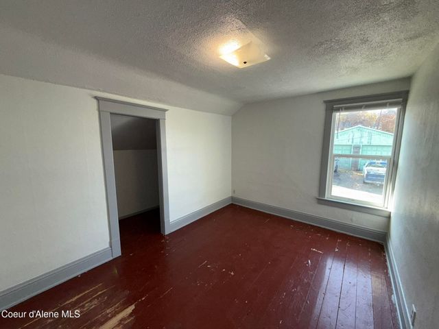 312 S 4th St, St. Maries, ID 83861