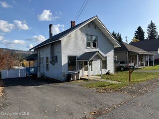 312 S 4th St, St. Maries, ID 83861