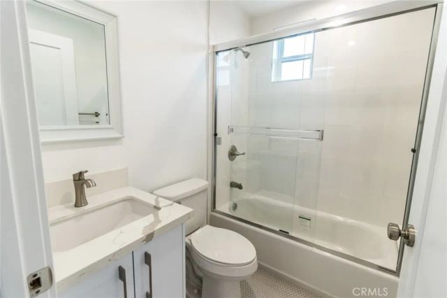 1818 Thurman, Los Angeles, CA 90019
