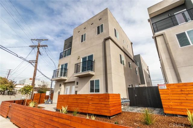 1818 Thurman, Los Angeles, CA 90019