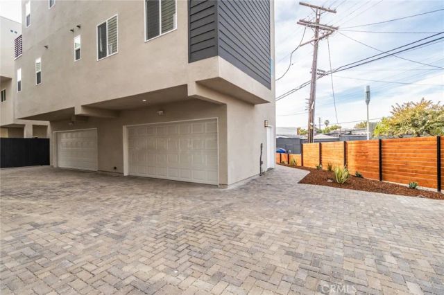 1818 Thurman, Los Angeles, CA 90019