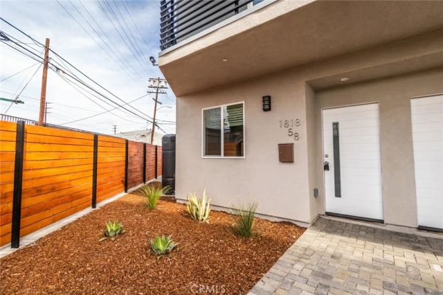1818 Thurman, Los Angeles, CA 90019