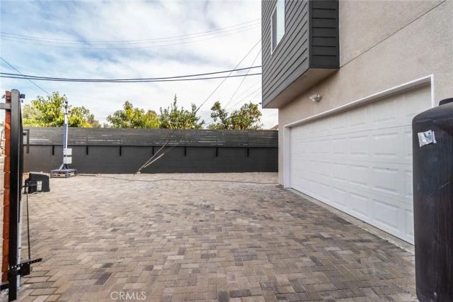 1818 Thurman, Los Angeles, CA 90019