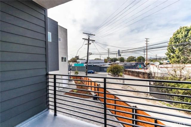 1818 Thurman, Los Angeles, CA 90019