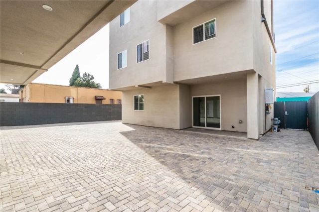 1818 Thurman, Los Angeles, CA 90019