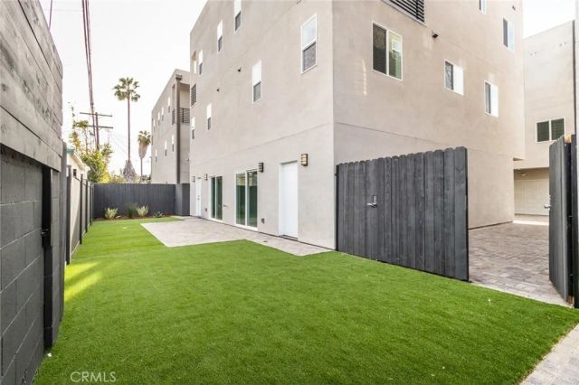 1818 Thurman, Los Angeles, CA 90019