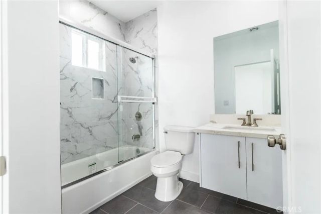 1818 Thurman, Los Angeles, CA 90019