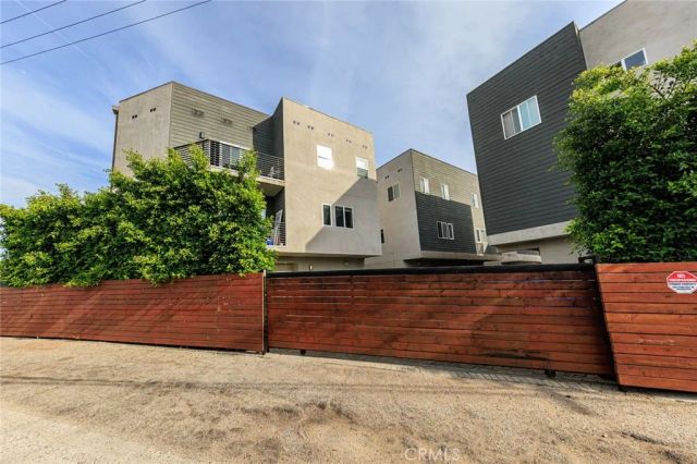 1818 Thurman, Los Angeles, CA 90019
