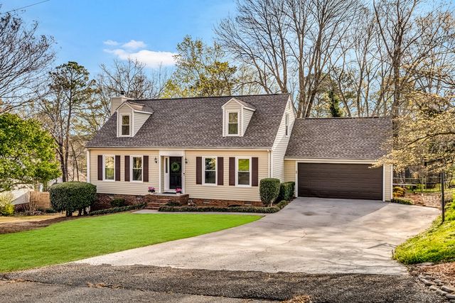 3008 Brookhaven Circle, Dalton, GA 30721