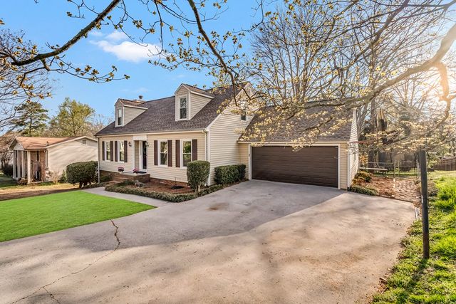 3008 Brookhaven Circle, Dalton, GA 30721