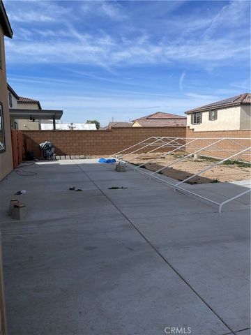 14352 Plymouth, Hesperia, CA 92344