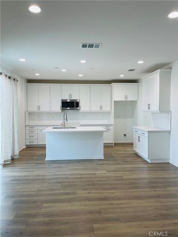 14352 Plymouth, Hesperia, CA 92344