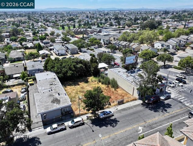 9809 Macarthur Blvd, Oakland, CA 94605
