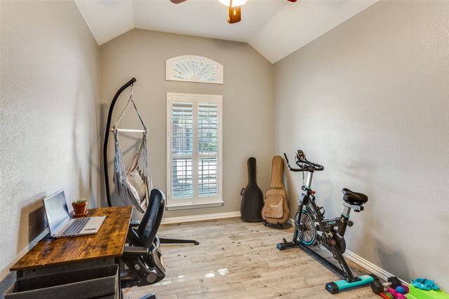 3713 Redwood Creek Lane, Fort Worth, TX 76137