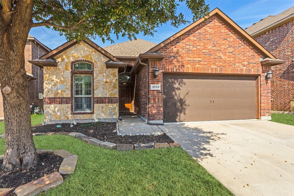 3713 Redwood Creek Lane, Fort Worth, TX 76137